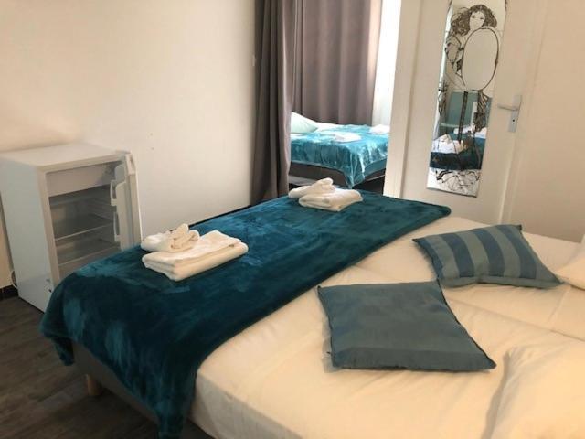 Le Castelet Hotell Saintes-Maries-de-la-Mer Exteriör bild