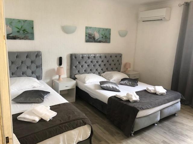 Le Castelet Hotell Saintes-Maries-de-la-Mer Exteriör bild